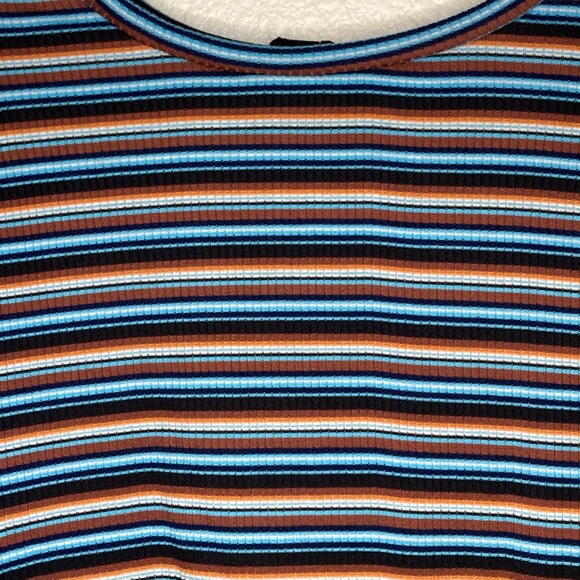 Striped Top - Picture 5 of 6